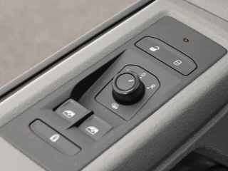 Volkswagen Transporter Volkswagen Transporter Executive+ L2H1 Navigatie Apple Carplay Trekhaak Cruise control 2-Zits Euro6 - afbeelding nr 26