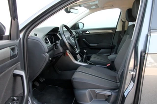 Volkswagen T-Roc Volkswagen T-Roc 1.0 TSI Style - 110 pk **Led / Active info / Navi / PDC - afbeelding nr 9