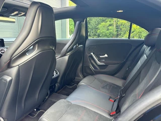 Mercedes-Benz A-Klasse Mercedes A35 AMG 4MATIC Limousine /Pano/Kuipstoelen/Sfeer!! - afbeelding nr 32