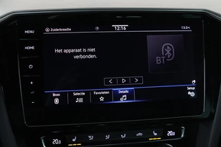 Volkswagen Passat Volkswagen Passat 1.5 TSI R Line | Stoelverwarming | Matrix LED |  Adaptive cruise | Carplay | Leder/Alcantara | Navigatie | Parkeerhulp - afbeelding nr 28