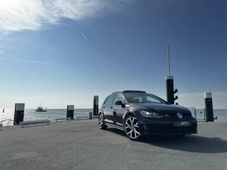 Volkswagen Golf Volkswagen Golf 2.0 TSI GTI|300PK|Pano|Adaptive cruise|Leder - afbeelding nr 34