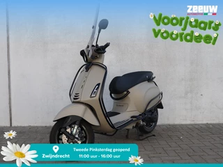 Piaggio Vespa Sprint Sprint 4T Sport | Desert Storm | LED | Zwarte Valbeugels | Full