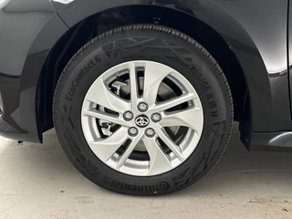 Toyota Yaris Toyota Yaris 1.5 Hybrid 115 Business | Parkeersensoren voor + achter | Stuurverwarming | Stoelverwarming - afbeelding nr 31