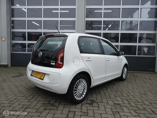 Volkswagen up! Volkswagen Up! 1.0 high up! Panoramadak - afbeelding nr 3