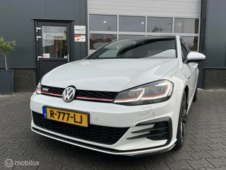 Volkswagen Golf Volkswagen Golf 7.5 2.0 TSI GTI DSG Automaat / Pano / ACC - afbeelding nr 3