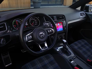Volkswagen Golf Volkswagen Golf TSI GTE 204PK DSG / RNS / LED *NAP* - afbeelding nr 11