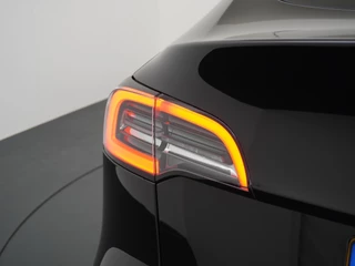 Tesla Model Y Tesla Model Y Long Range AWD 75 kWh AUTOPILOT | WIT LEDER | TESLA GARANTIE T/M 04-2027 - afbeelding nr 9