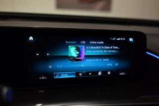 Mercedes-Benz EQC Mercedes-Benz EQC 400 4MATIC Premium Plus 80 kWh AMG - Memory - Distronic - Schuifdak - Keyless Entry - HUD - Ambiance Verlichting - afbeelding nr 25