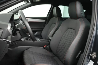 SEAT Leon SEAT Leon 1.0 TSI FR Launch Edition | Carplay |  Stoel & stuurverwarming | Adaptive cruise | Camera | Full LED | Keyless | Navigatie | Park Assist - afbeelding nr 4