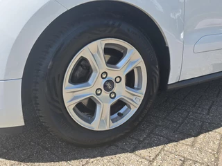 Ford Transit Courier Ford Transit Courier 1.5 TDCI Limited | SCI | 100pk | Navigatie | Cruise control | Climate control - afbeelding nr 9