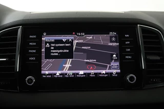 Škoda Karoq Skoda Karoq 1.0 TSI Clever Edition (PARKEERSENSOREN, CRUISE CONTROL, ACHTERUITRIJCAMERA, STOELVERWARMING, NAVIGATIE, NL-AUTO) - afbeelding nr 19