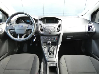 Ford Focus Ford Focus Wagon 1.0 100 PK Trend | AIRCO | 124000 KM!!! - afbeelding nr 13