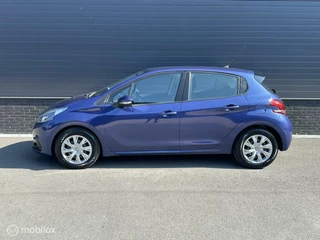 Peugeot 208 Peugeot 208 1.2 PureTech Blue Lion CARPLAY*CRUISE*AIRCO*NAVI - afbeelding nr 2