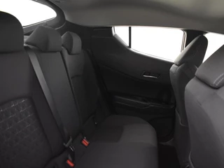 Toyota C-HR Toyota C-HR 1.8 Hybrid Dynamic | Trekhaak | Parkeersensoren V+A | Navigatie - afbeelding nr 18