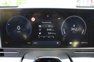 Hyundai Kona Hyundai Kona Electric Comfort-Smart 65.4 kWh|Navi|Camera|PDC|BSW|Winter|Rijklaa - afbeelding nr 15