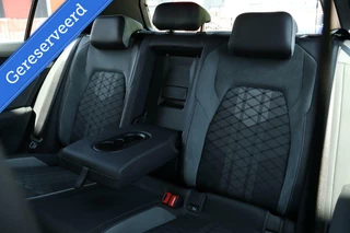 Volkswagen Golf Volkswagen Golf 8 1.5 eTSI / 3x R-Line / DSG / ACC / DAB / Navi / CarPlay / 150pk / LED / 17