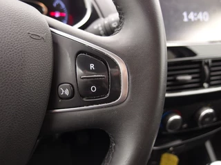 Renault Clio TREKHAAK / NAVI / AIRCO / PDC / BLUETOOTH / CRUISE / DAB+ / NL-AUTO - afbeelding nr 34
