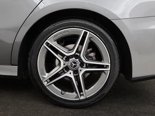 Mercedes-Benz A-Klasse Mercedes-Benz A-klasse 180d AMG | 36.600km NAP | Panoramadak | Stoelverwarming | Carplay | Camera | Full LED | Navigatie | Leder/Alcantara | Widescreen - afbeelding nr 33