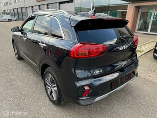 Kia Niro Kia Niro 1.6 GDi PHEV DynamicPlusLine  55km volledig electrisch rijden  Hierna hybride , Navigatie , Camera , Parkeerhulp voor & achter , Diep donker blauw metaallak , fabrieks garantie - afbeelding nr 3