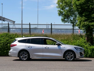 Ford Focus Ford Focus Wagon 1.0 EcoBoost 125PK Automaat ST-Line | NAVIGATIE | CRUISE CONTROL | - afbeelding nr 5