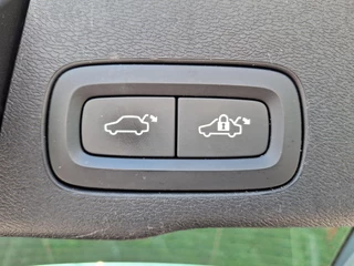 Volvo XC60 Volvo XC60 2.0 T8 Twin Engine AWD Inscription | Panoramisch schuif-/kanteldak | Camera | Leder | Zeer compleet! - afbeelding nr 19
