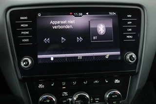 Škoda Octavia Skoda Octavia 1.0 TSI Clever Edition | Stoelverwarming | Carplay | Trekhaak | Half leder | Navigatie | DAB | Climate control | PDC | Cruise control - afbeelding nr 22