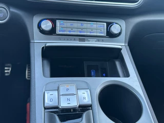 Hyundai Kona Hyundai Kona EV Fashion 64 kWh Camera HEAD-UP FASE 3 1 EIGENAAR - afbeelding nr 16