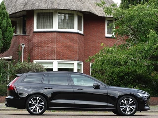 Volvo V60 Volvo V60 2.0 B4 179PK R-Design / 2021 / LED - afbeelding nr 3