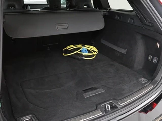 Volvo V60 Volvo V60 2.0 T8 Recharge AWD R-Design | Trekhaak |  Stoelverwarming | Camera | Harman/Kardon | Adaptive cruise | Memory | Carplay | Navigatie | 19'' lichtmetalen velgen - afbeelding nr 31