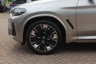BMW iX3 BMW iX3 Exe. M Sport 80 kWh / SoH 99% / Trekhaak / Panoramadak / Camera / Leder / 20'' / DAB / Sfeerverlichting / Stoelverwarming / Cruise Control - afbeelding nr 15