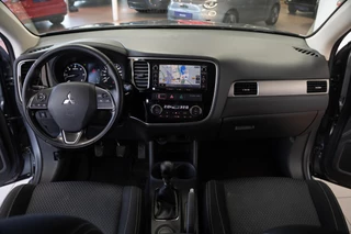 Mitsubishi Outlander Mitsubishi Outlander 2.2 DI-D Edition | 1ste Eig | Org NL | BTW Auto | DAB | Camera | Dealer Onderhouden - afbeelding nr 12