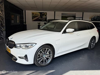 BMW 3 Serie BMW 3-serie Touring 330e High Executive|Pano|Laser|HUD - afbeelding nr 6