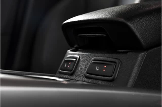 Renault Kadjar | Cruise | Stoelverw. | PDC | Camera | NAV | ECC | Trekhaak | LM 19