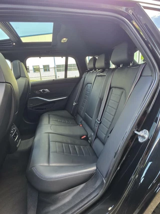BMW 3 Serie BMW 3-serie Touring 330e LCI|Msport|HUD|H&K|Mstoelen|PANO|Curved - afbeelding nr 12