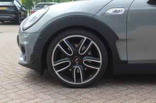 MINI Clubman MINI Clubman Mini 2.0 Cooper S Chili Serious Business / Leder / 19'' / Navigatie / Keyless / Getint glas / Parkeerhulp V+A / Stoelverwarming / DAB / Cruise Control - afbeelding nr 14