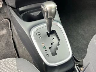 Toyota Yaris Toyota Yaris 1.5 Hybrid Aspiration Automaat 5-deurs | Navi | Cruise control - afbeelding nr 30