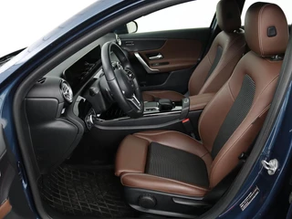 Mercedes-Benz A-Klasse Mercedes-Benz A-klasse 250e Urban | Stoelverwarming | Camera |  Sfeerverlichting | Full LED | Half leder | Park Assist | Climate control | DAB | Bluetooth | Cruise control - afbeelding nr 4