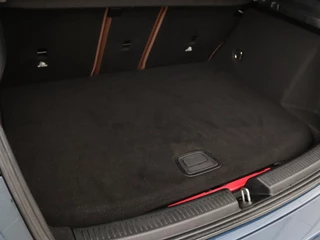 Mercedes-Benz A-Klasse Mercedes-Benz A-klasse 250e Urban | Stoelverwarming | Camera |  Sfeerverlichting | Full LED | Half leder | Park Assist | Climate control | DAB | Bluetooth | Cruise control - afbeelding nr 11