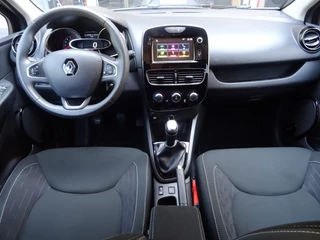 Renault Clio Renault Clio 0.9 TCE LIMITED NAVI BLUETOOTH PDC LICHTMETAAL - afbeelding nr 18