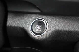 Kia Stonic Kia Stonic 1.0 T-GDi Platinum Edition | Schuifdak | Leder | Camera - afbeelding nr 18