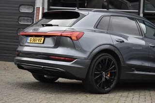 Audi e-tron Audi e-tron e-tron 50 quattro Launch edition Black 71 kWh Pano Lane ACC Luchtvering - afbeelding nr 39