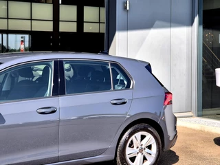 Volkswagen Golf Volkswagen Golf 1.0 eTSI Life Automaat |Nav|Ad.Cruise|Clim|Cam - afbeelding nr 18