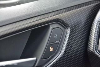 Volkswagen T-Cross Volkswagen T-Cross 1.0 TSI Life Apple carplay ACC PDC - afbeelding nr 16