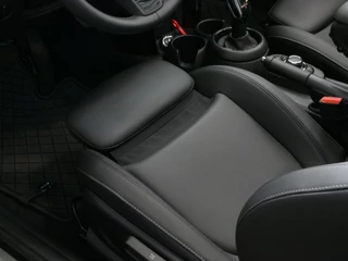 MINI Cooper S Cabrio MINI Cooper S Cabrio Mini 2.0 180PK ESSENTIAL BLACK PACK LEER CARPLAY LED STOELVERW. 09/2023 - afbeelding nr 17