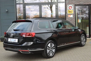 Volkswagen Passat Pano/Nappa Leder/Camera/Navi Pro/Virtual Cockpit/Trekhaak wegkl. - afbeelding nr 2