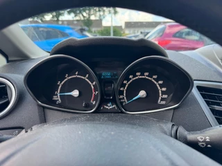 Ford Fiesta Ford Fiesta 1.0 Style 80pk Navigatie | Lichtmetalen velgen | 5 deurs | Airco | Bluetooth | Incl nieuwe Distributie riem - afbeelding nr 5
