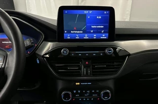Ford Kuga Ford Kuga 2.5 PHEV Titanium 225pk | Winterpack | Trekhaak | 1.500kg Trekgewicht | SYNC 3 Navigatie - afbeelding nr 6