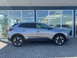Opel Grandland X Opel Grandland X 1.2 Turbo Business Executive | Trekhaak | Navi | Cruise control | Camera | - afbeelding nr 15