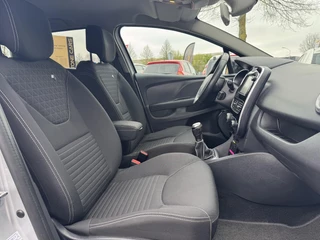 Renault Clio Renault Clio Estate 1.5 dCi Ecoleader Limited 2e Eigenaar,Navi,Clima,Cruise,PDC Achter,LM Velgen,Dealer Onderhouden,N.A.P,APK Tot 02-2026 - afbeelding nr 7