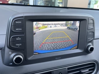 Hyundai Kona Hyundai Kona 1.0T Comfort | Navigatie via Apple Car Play | Achteruitrij camera | 18